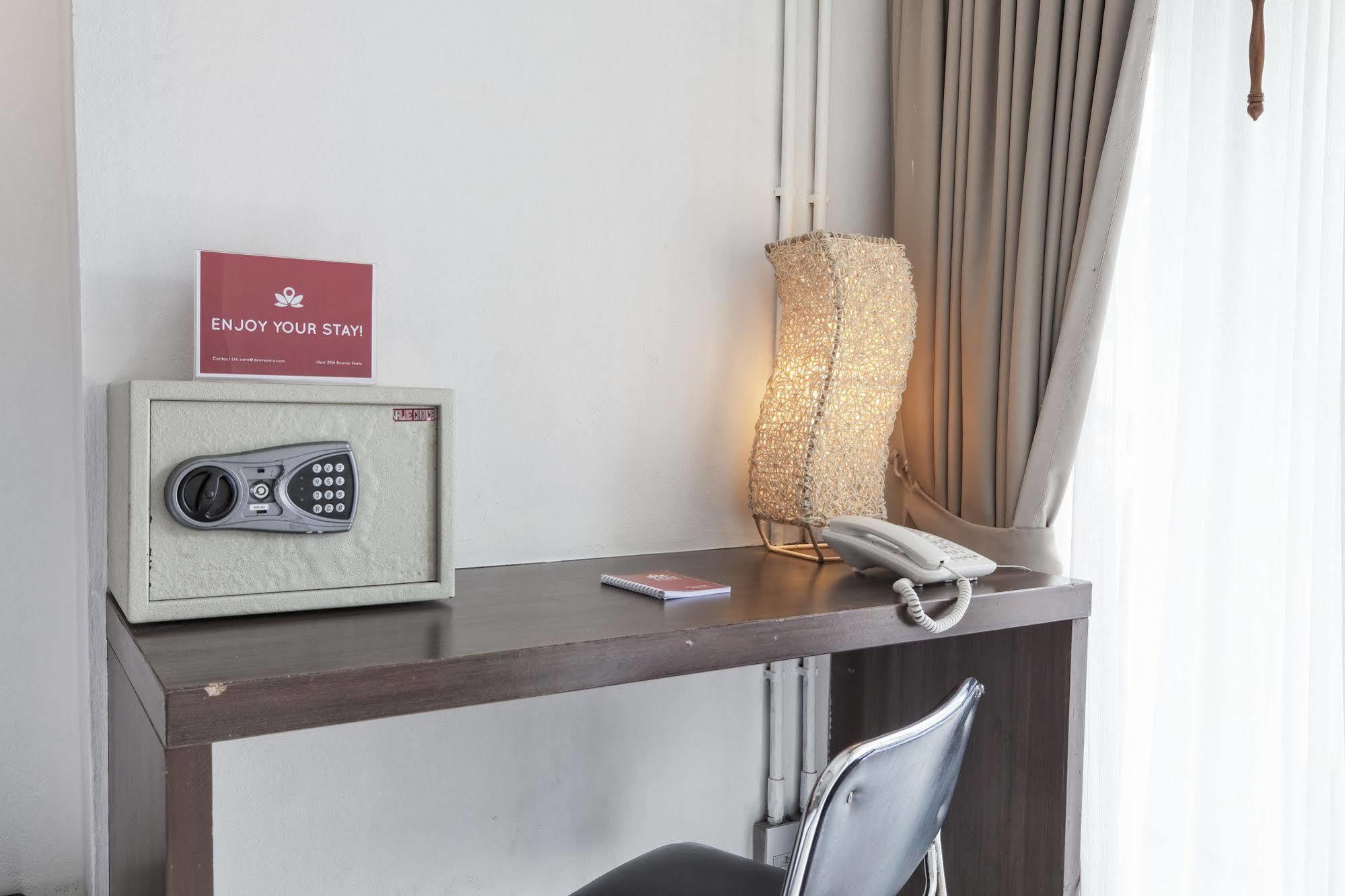 Zen Rooms Basic Nanai Phuket Patong Luaran gambar