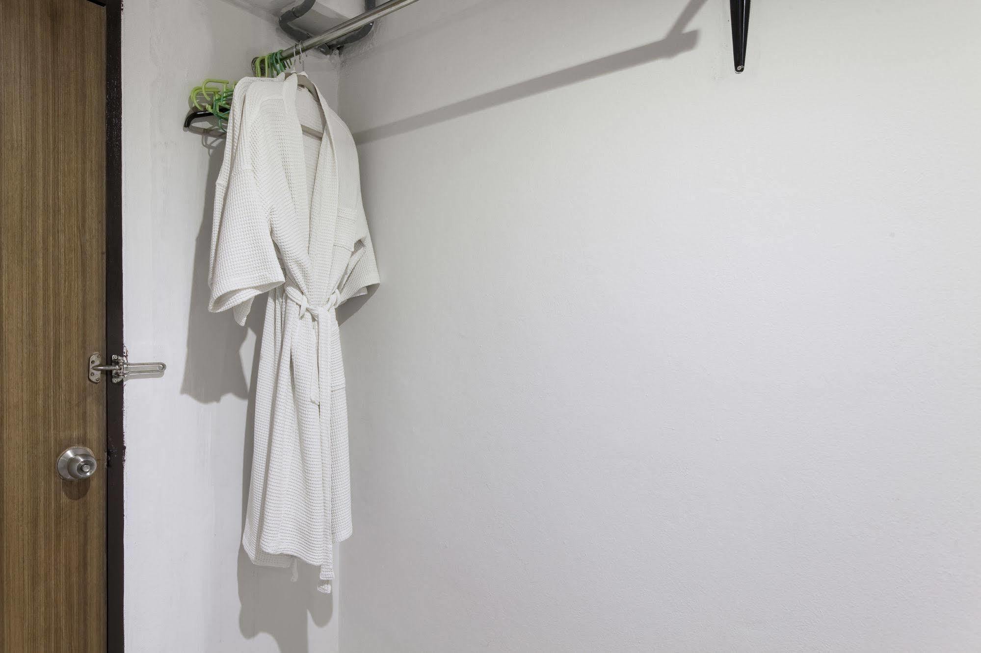 Zen Rooms Basic Nanai Phuket Patong Luaran gambar